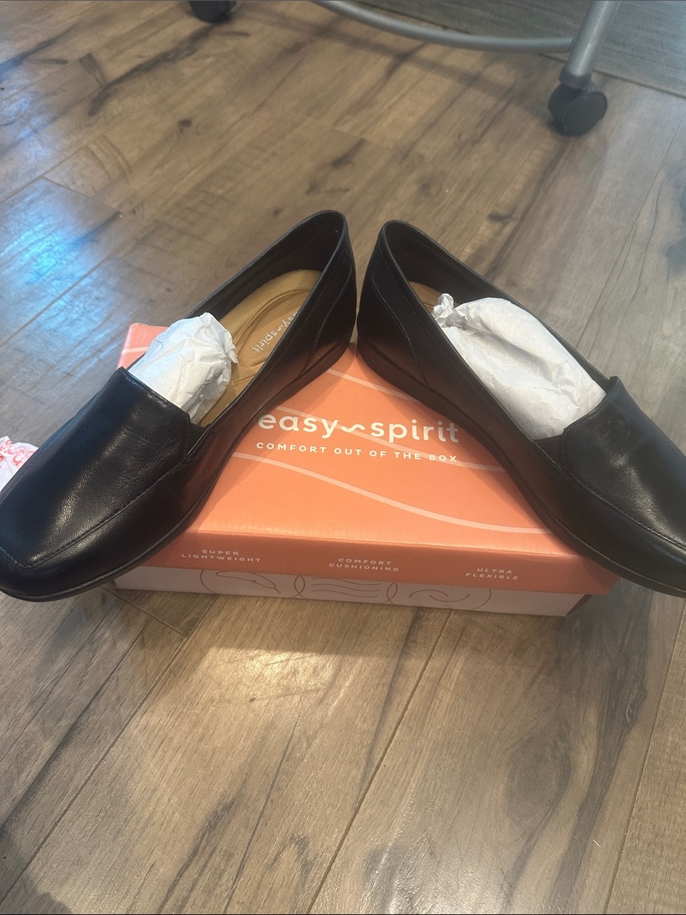Easy Spirit Black Leather Slip-On Loafers for women